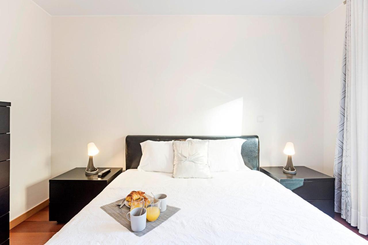 2Br Flat By Metro W/ Free Parking By Lovelystay Vila Nova de Gaia Eksteriør bilde