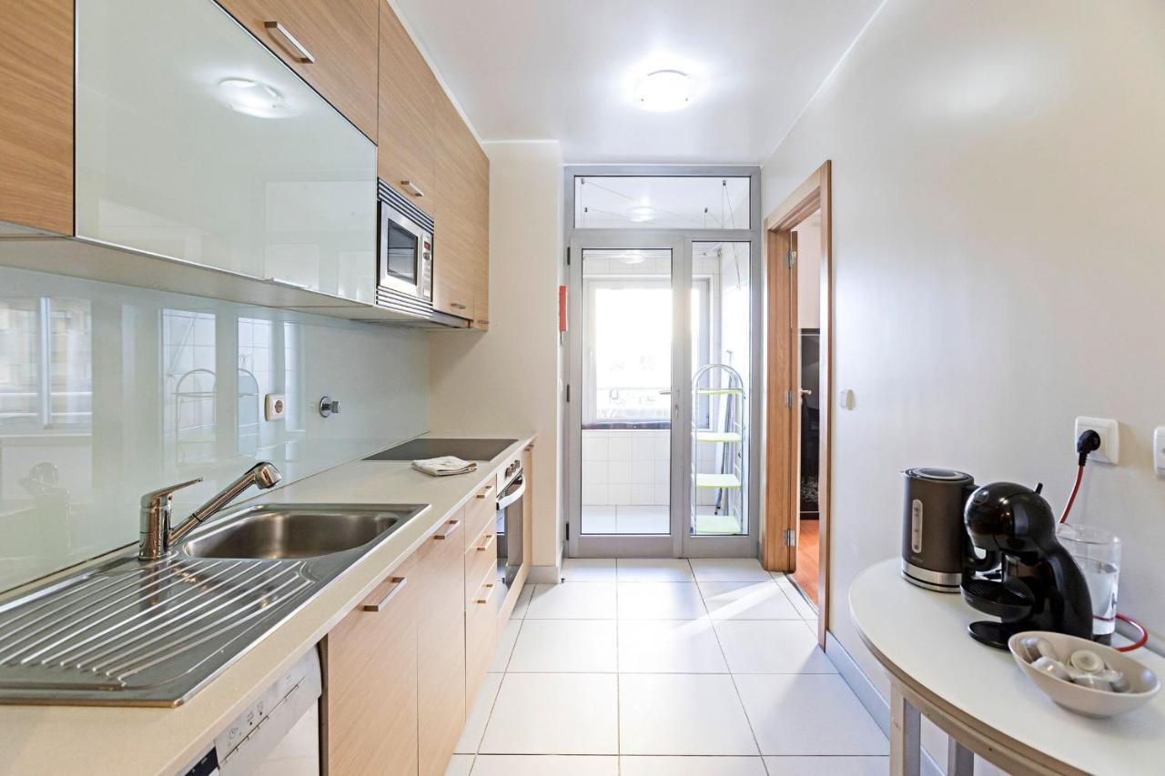 2Br Flat By Metro W/ Free Parking By Lovelystay Vila Nova de Gaia Eksteriør bilde