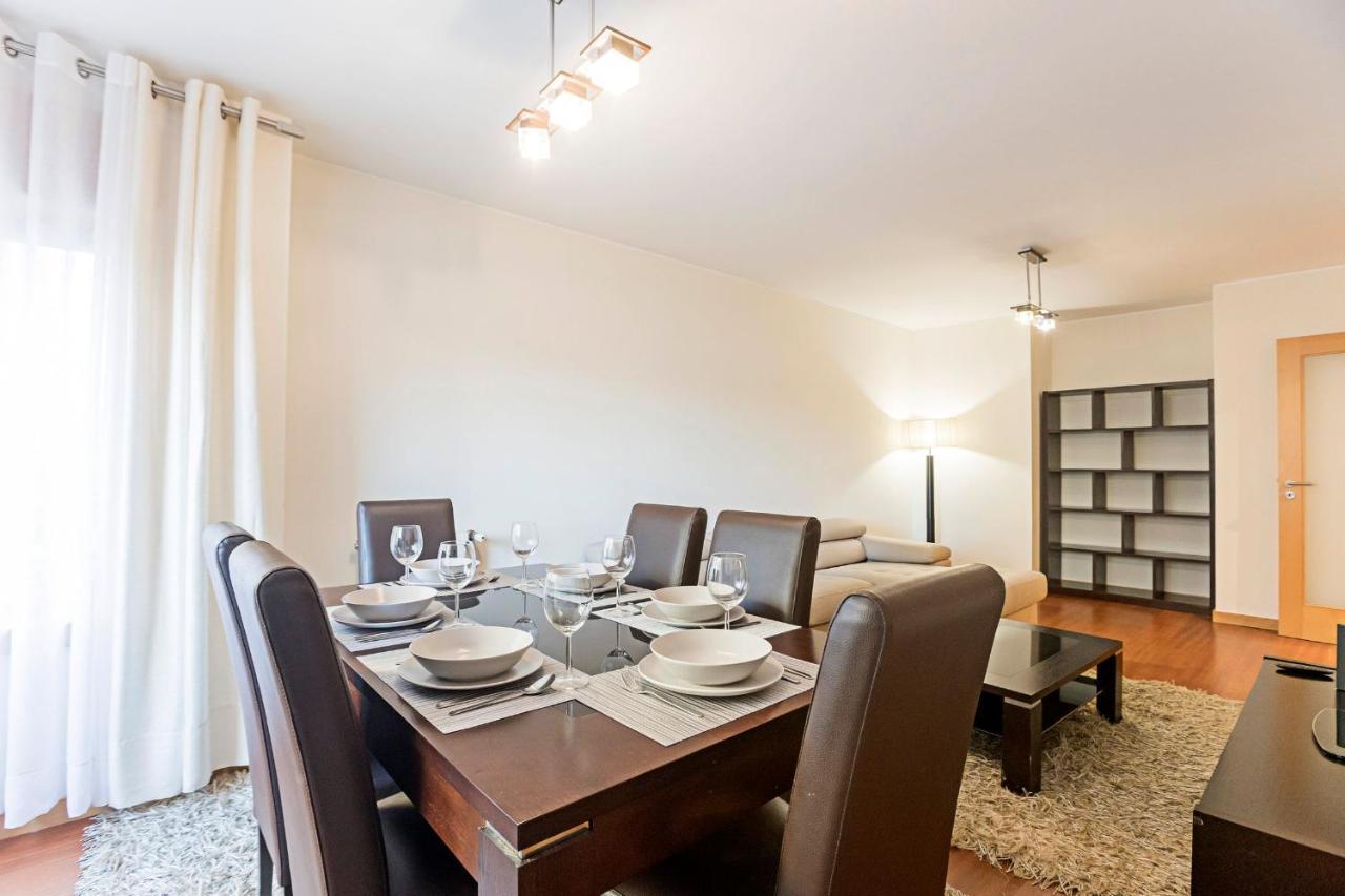2Br Flat By Metro W/ Free Parking By Lovelystay Vila Nova de Gaia Eksteriør bilde